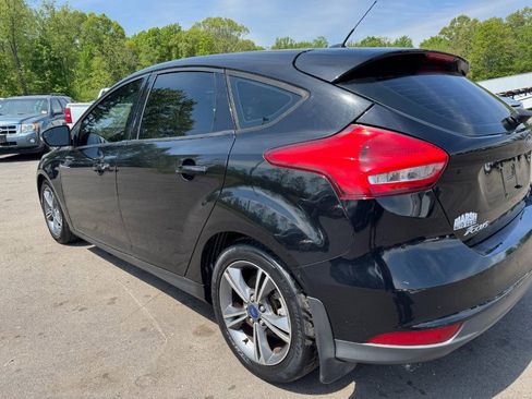 Used 2016 Ford Focus SE FWD image 10
