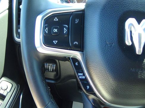 Used 2025 RAM 1500 Laramie AWD/4WD image 21