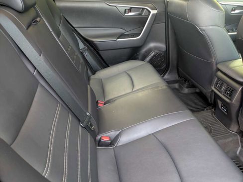 Used 2022 Toyota RAV4 XLE Premium AWD/4WD image 21