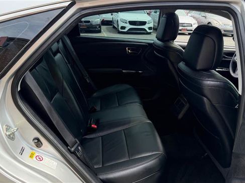 Used 2014 Toyota Avalon XLE Touring FWD image 18