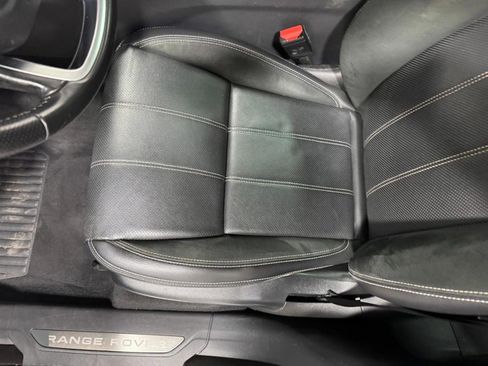 Used 2020 Land Rover Range Rover Velar S image 26