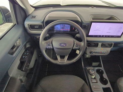 Used 2025 Ford Maverick XL image 18
