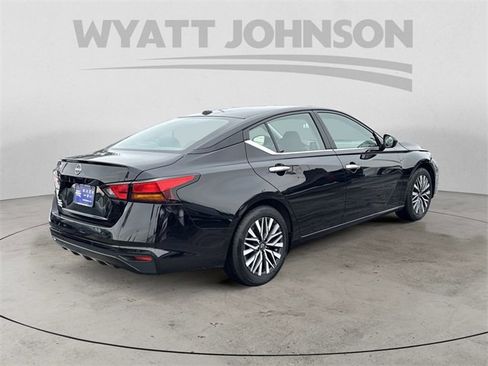 Used 2025 Nissan Altima 2.5 SV image 5