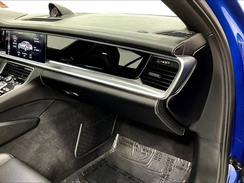 Used 2018 Porsche Panamera 4S image 19