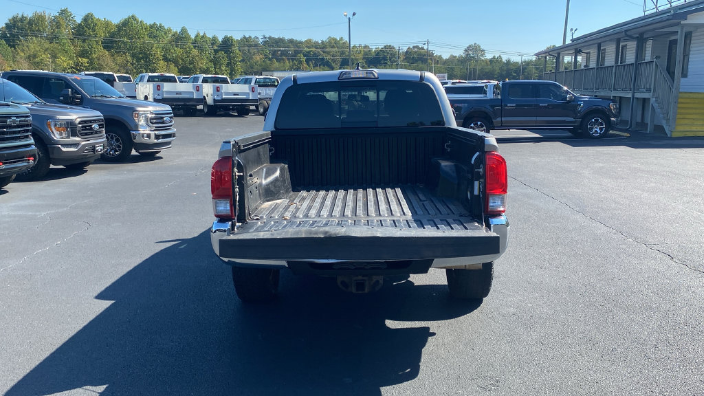 Used 2017 Toyota Tacoma TRD Off-Road w/ Tow Package RWD image 19