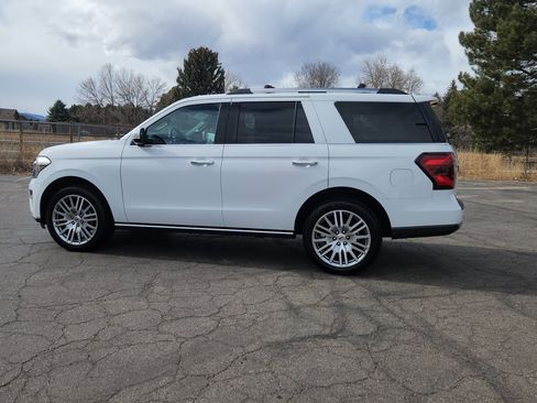 Certified 2024 Ford Expedition Limited image 8