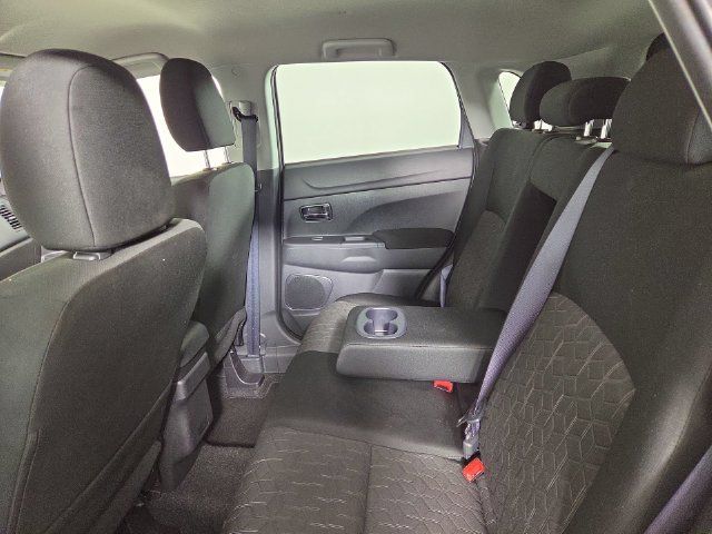 Used 2025 Mitsubishi Outlander Sport AWD image 17