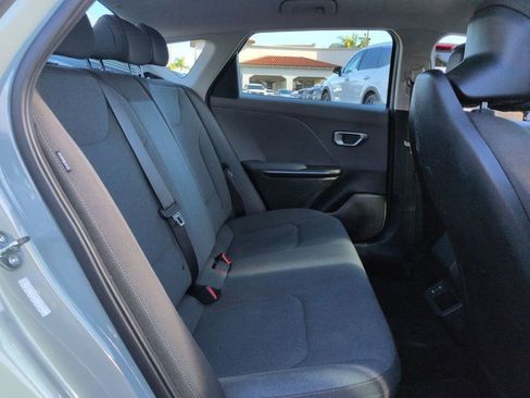 Certified 2025 Kia K4 FWD image 28