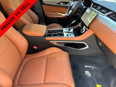Used 2026 Jaguar F-PACE R-Dynamic S image 9