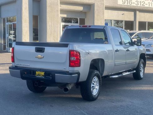 Used 2007 Chevrolet Silverado 2500 LT w/ 2LT Audio Package image 7