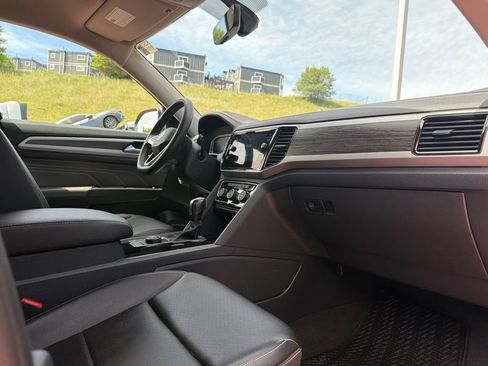 Used 2023 Volkswagen Atlas SE w/ Black Wheel Package AWD/4WD image 38