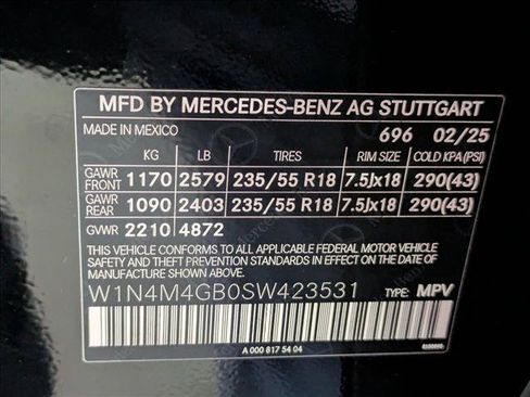 Used 2025 Mercedes-Benz GLB 250 image 27