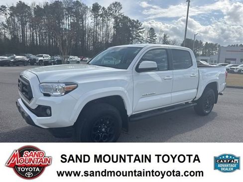 Used 2021 Toyota Tacoma SR5 image 6