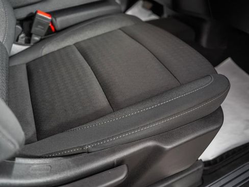 Used 2025 Chevrolet Silverado 2500 LT w/ Convenience Package image 39