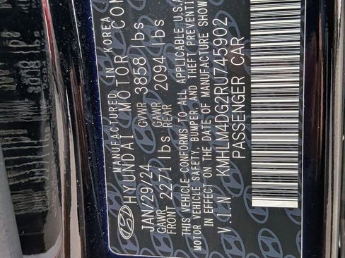 Used 2024 Hyundai Elantra SEL FWD image 25