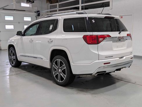 Used 2018 GMC Acadia Denali w/ Technology Package AWD/4WD image 10