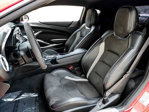 Used 2019 Chevrolet Camaro SS RWD image 31