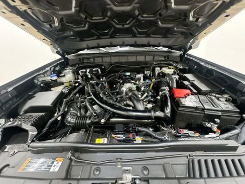 Used 2025 Ford Bronco Badlands AWD/4WD image 19