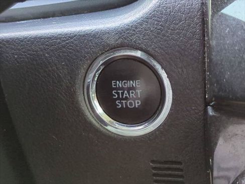 Certified 2022 Toyota 4Runner TRD Off-Road AWD/4WD image 25