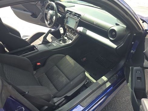 Used 2023 Toyota GR86 image 13