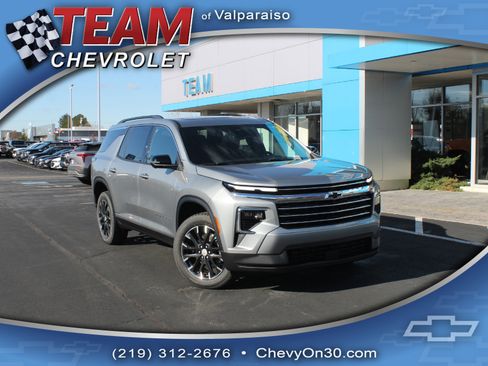 New 2026 Chevrolet Traverse LT w/ Sun and Wheel Package image 1