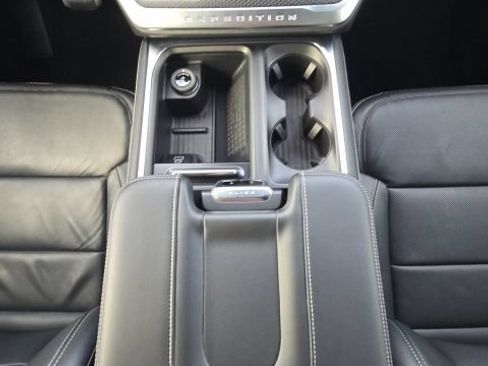 Used 2025 Ford Expedition Platinum w/ Stealth Performance Package AWD/4WD image 48