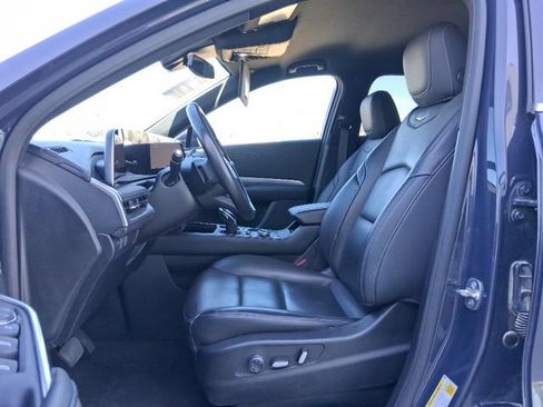 Used 2025 Cadillac XT4 Premium Luxury AWD/4WD image 19