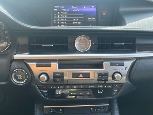 Used 2018 Lexus ES 350 w/ Navigation System Package FWD image 11