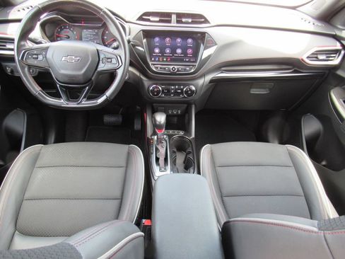 Used 2021 Chevrolet TrailBlazer RS w/ Convenience Package FWD image 18