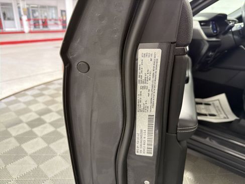 Used 2022 Jeep Grand Cherokee L Laredo image 29