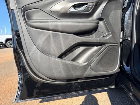 Used 2022 GMC Terrain SLE w/ Driver Convenience Package image 10