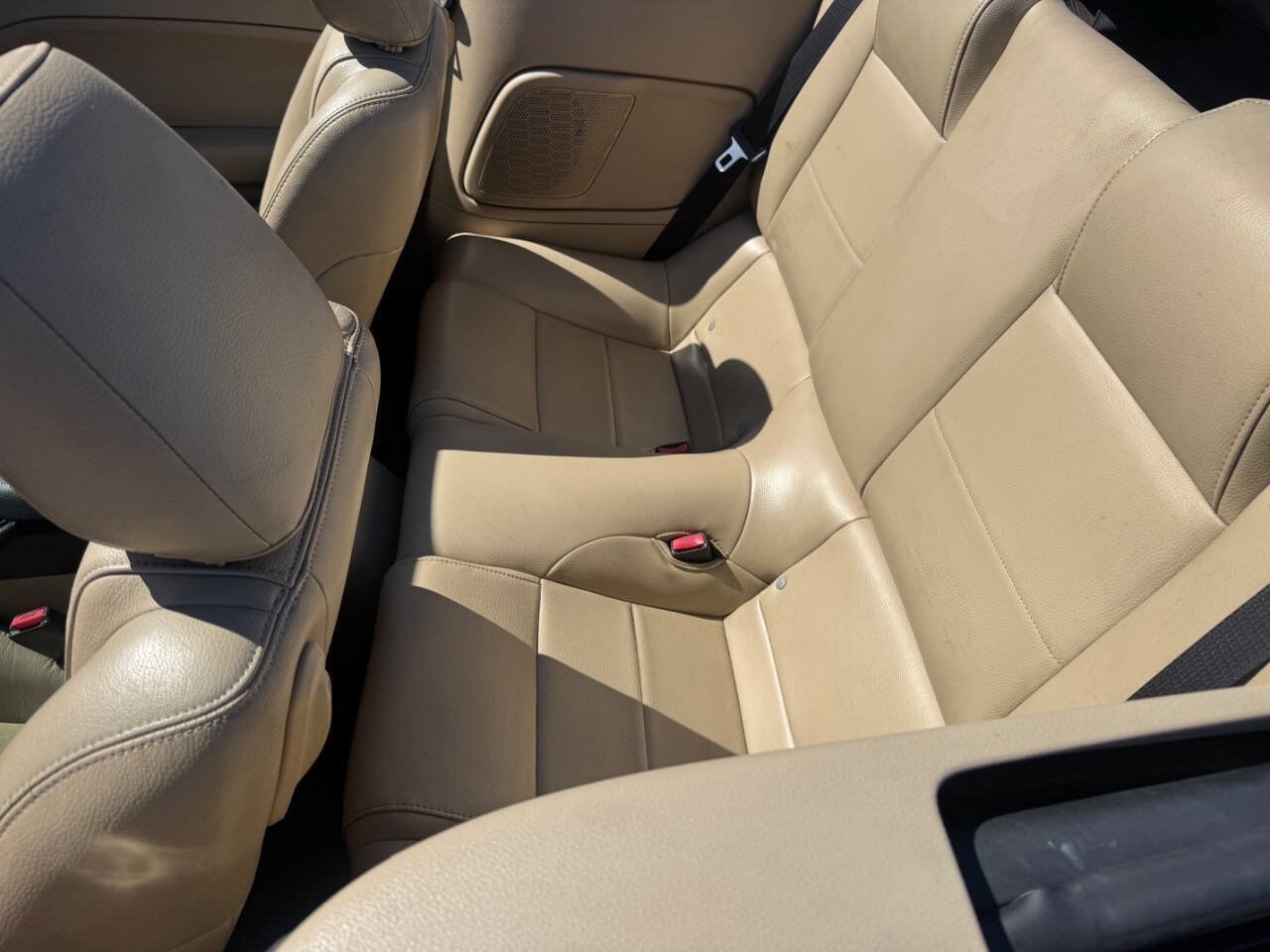 Used 2006 Ford Mustang Convertible RWD image 8