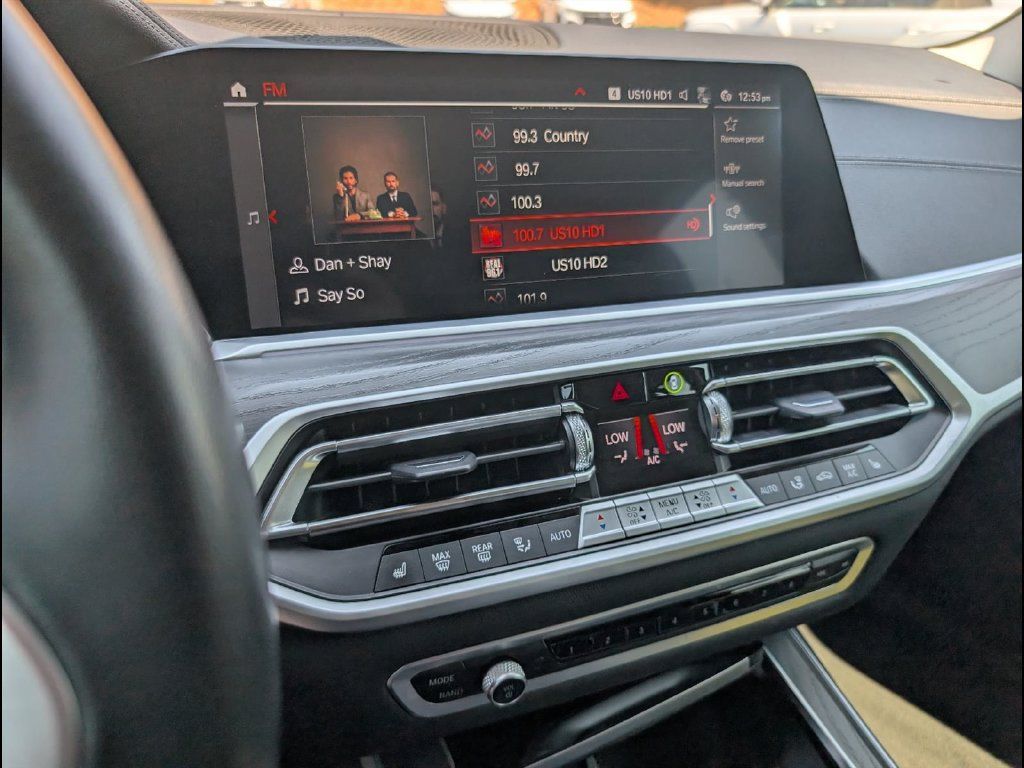 Used 2022 BMW X7 xDrive40i w/ Cold Weather Package AWD/4WD image 17