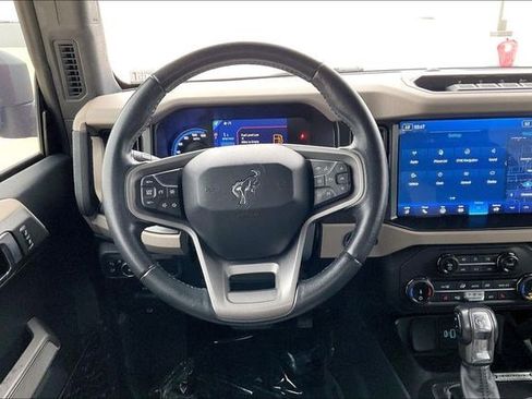 Used 2022 Ford Bronco Wildtrak image 5