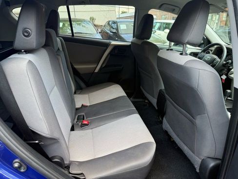 Used 2015 Toyota RAV4 LE AWD/4WD image 14