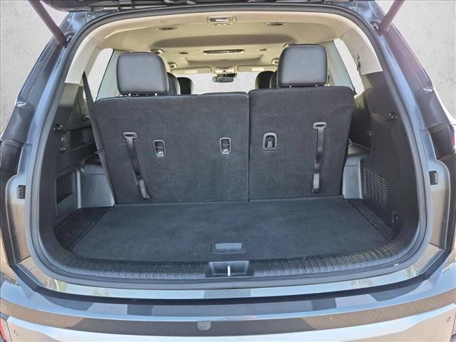 Used 2024 Kia Telluride EX w/ EX Captain's Chair Package FWD image 6
