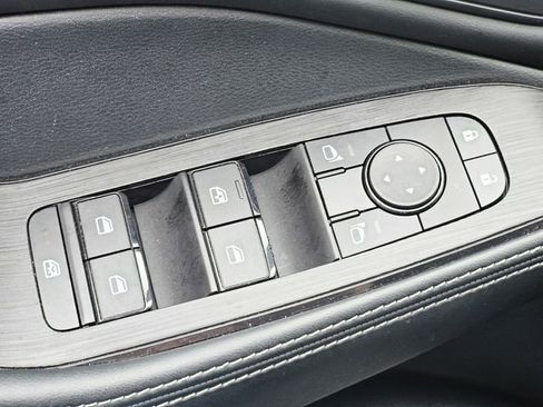 Certified 2023 Nissan Rogue SV w/ SV Premium B Package image 21