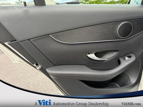 Used 2022 Mercedes-Benz GLC 300 4MATIC image 19