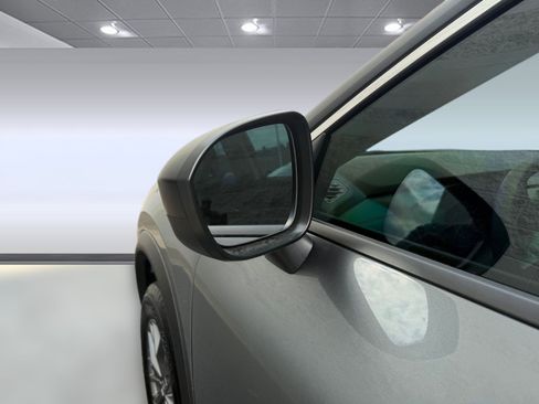 Used 2023 Nissan Rogue S image 20