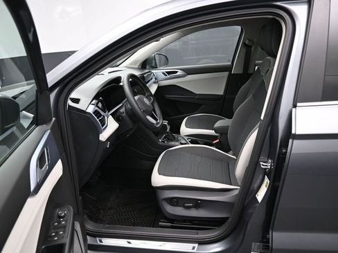 New 2026 Volkswagen Taos SE AWD/4WD image 9