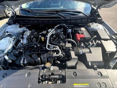 Certified 2025 Nissan Altima 2.5 SR image 27