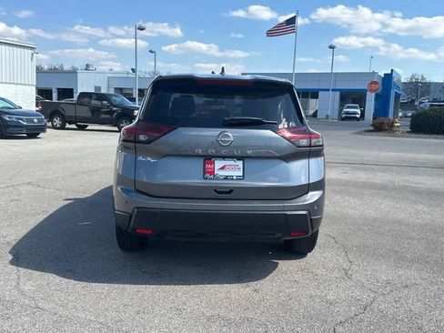 Used 2025 Nissan Rogue SV FWD image 5