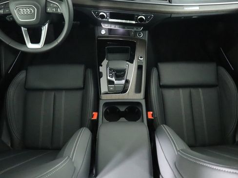Certified 2025 Audi Q5 e Premium Plus w/ Premium Plus Package image 17