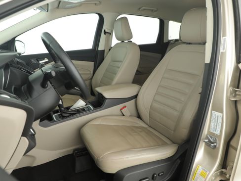 Used 2018 Ford Escape Titanium image 17