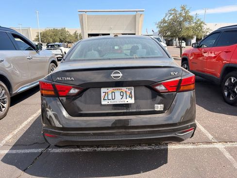Used 2023 Nissan Altima 2.5 SV FWD image 6