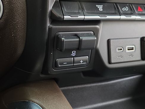 Used 2021 Chevrolet Silverado 2500 LTZ image 28