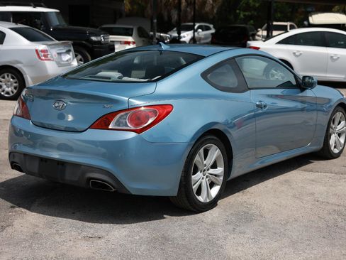 Used 2010 Hyundai Genesis 2.0T RWD image 11