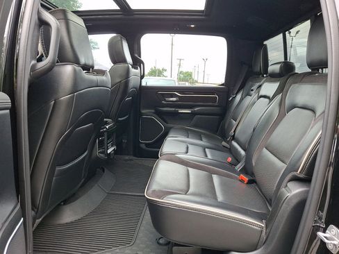 Used 2021 RAM 1500 Laramie AWD/4WD image 19