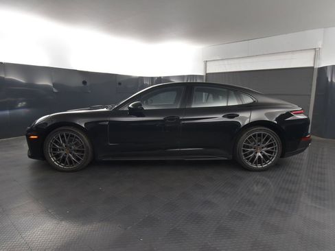 New 2025 Porsche Panamera 4 image 2