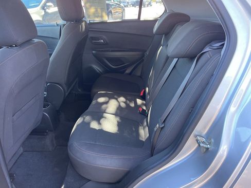 Used 2018 Chevrolet Trax LS image 16